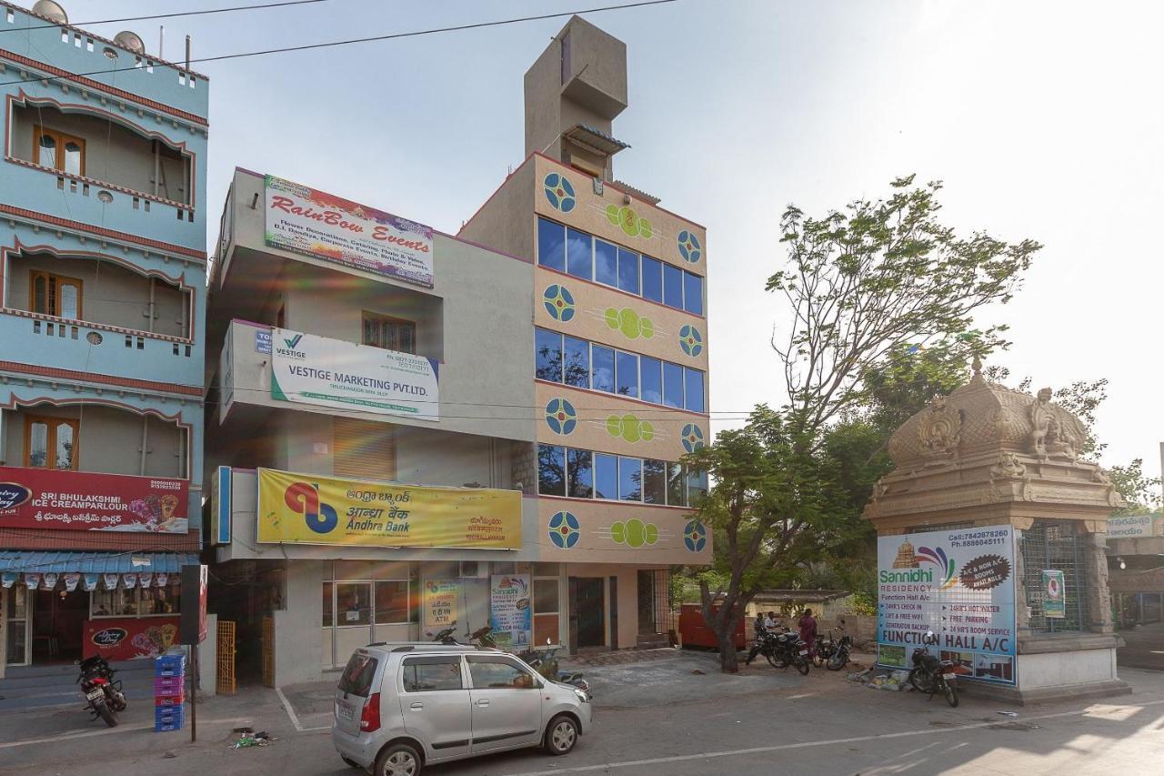 Oyo Hotel Sannidhi Residency Tirupati Exterior foto