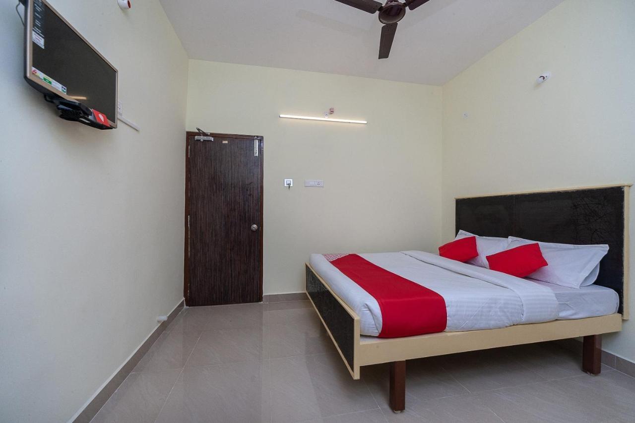 Oyo Hotel Sannidhi Residency Tirupati Exterior foto