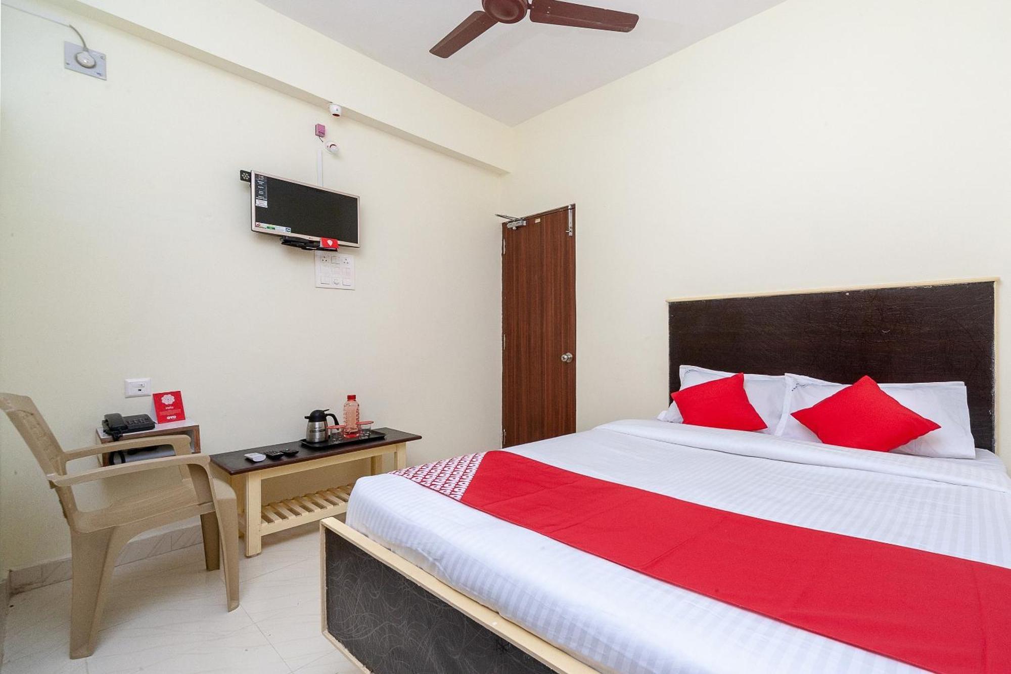 Oyo Hotel Sannidhi Residency Tirupati Exterior foto